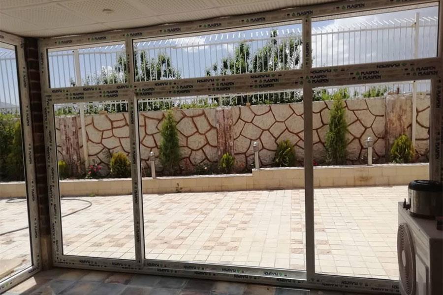 اجرای پنجره های UPVC پروژه جناب آقای معصوصمی- جاده کهمره سرخی