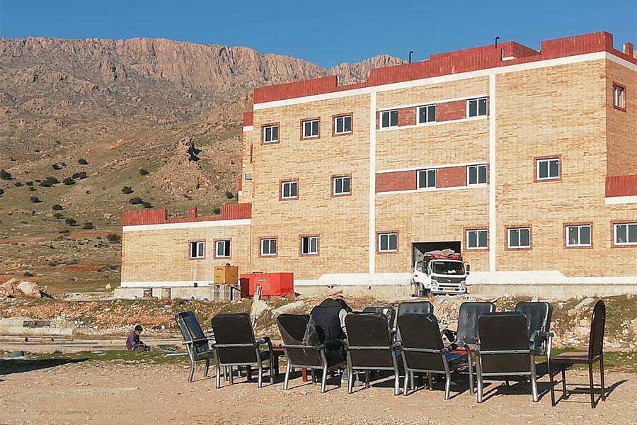 ساخت و نصب پنجره و دربهای آلومینیوم ترمالبریک سفید پروژه بیمارستان شهرستان مصیری