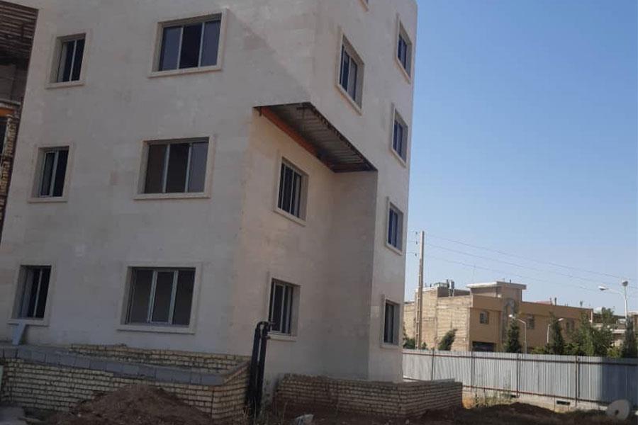 ساخت و نصب پنجره آلومینیوم ترمالبریک پروژه در حال ساخت اداره گاز شیراز